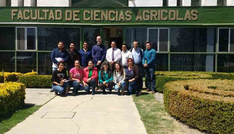 Some of the participants in the Agricultural Epidemiology workshop taught by Paul Esker at the Autonomous University of Mexico State