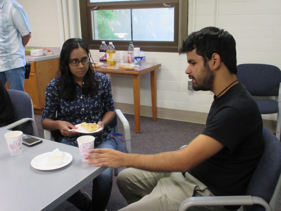 Ph.D. candidate and "Plant Friends and Foes" mentor Anita Behari (L) from Dr. Gretchen Kuldau's lab and "Plant Friends and Foes" student fellow Octavio Rivera (R) from the University of Puerto Rico Mayagüez (UPRM)