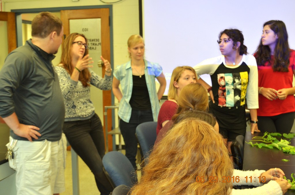 Presenter and Ph.D. student Laura del Sol Bautista Jalón (2nd from left) | Image: Nancy Wenner, Penn State University