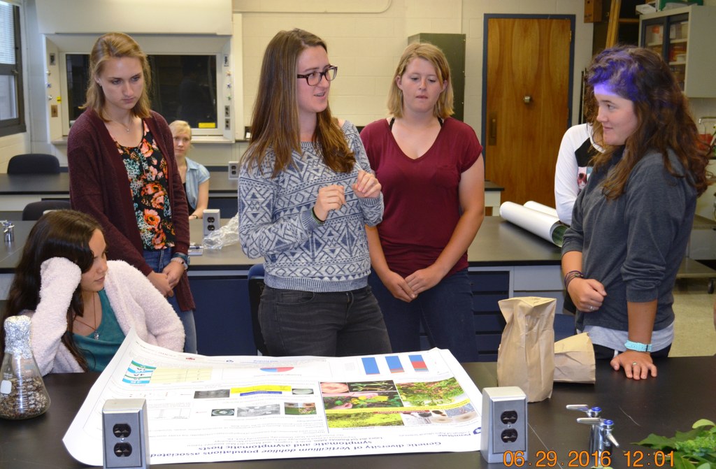 Presenter and Ph.D. student Laura del Sol Bautista Jalón (center) | Image: Nancy Wenner, Penn State University