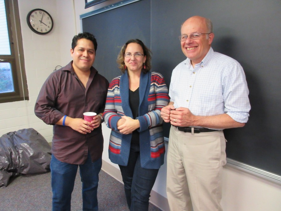 (L-R) Freddy Magdama with Drs. María del Mar Jiménez Gasco and Gary Moorman | Image: Christina Dorsey, Penn State University 