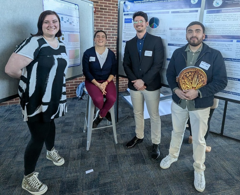 Roman-Reyna Lab - Global Change Pathology Roman-Reyna lab members